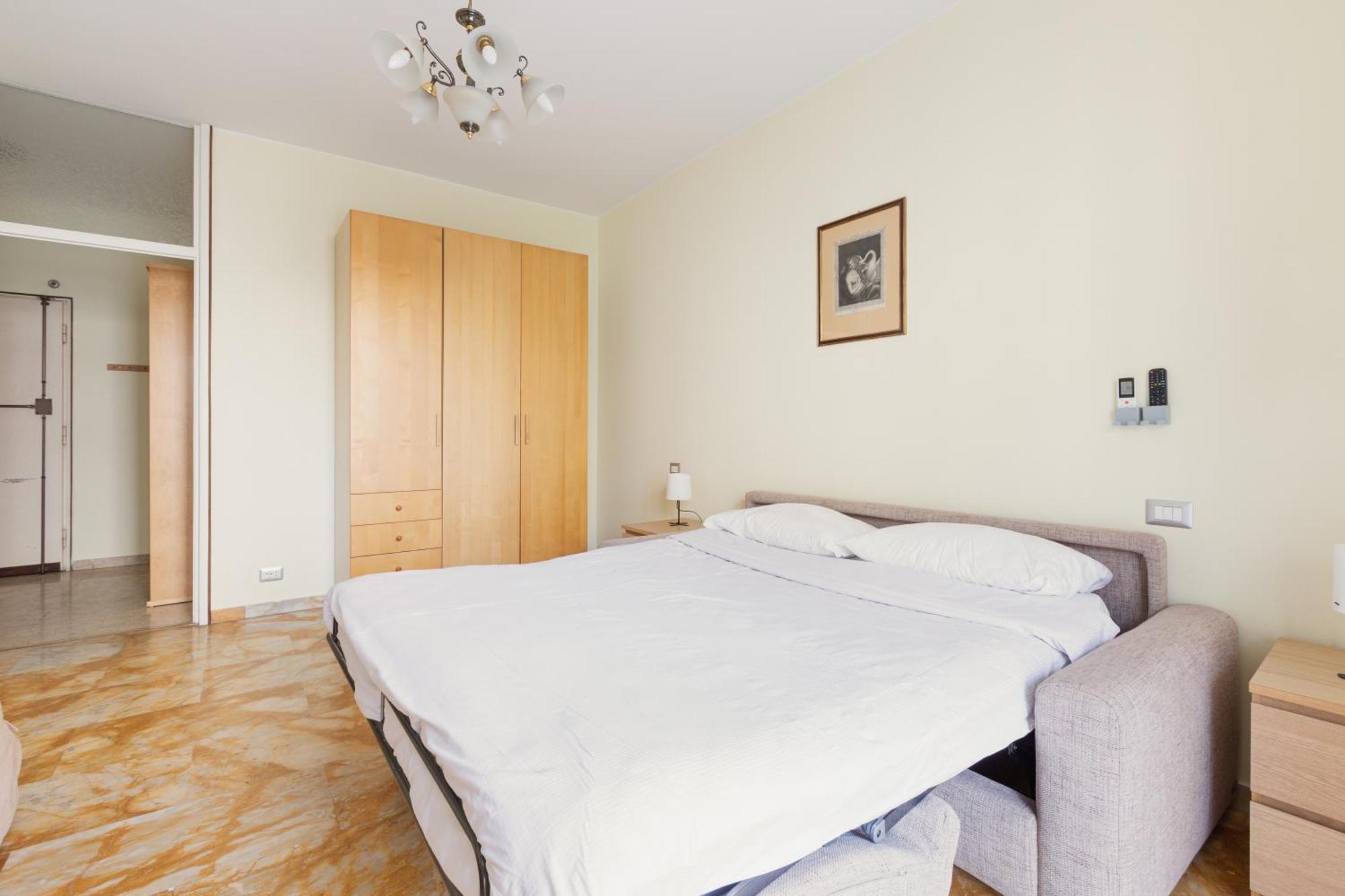 Stazione - Bilocale Con Cucina Separata Appartement Milan
