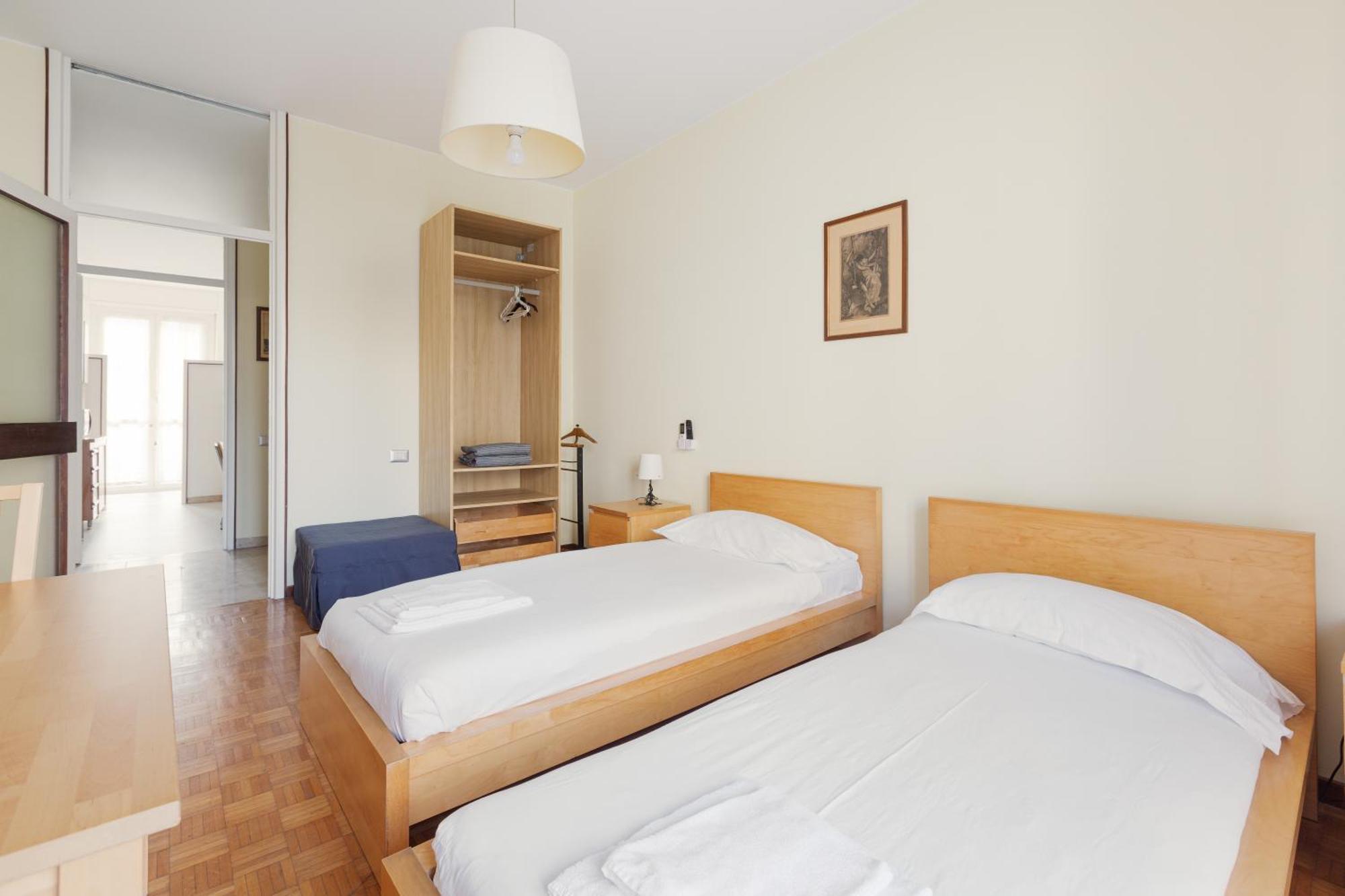 Stazione - Bilocale Con Cucina Separata Appartement