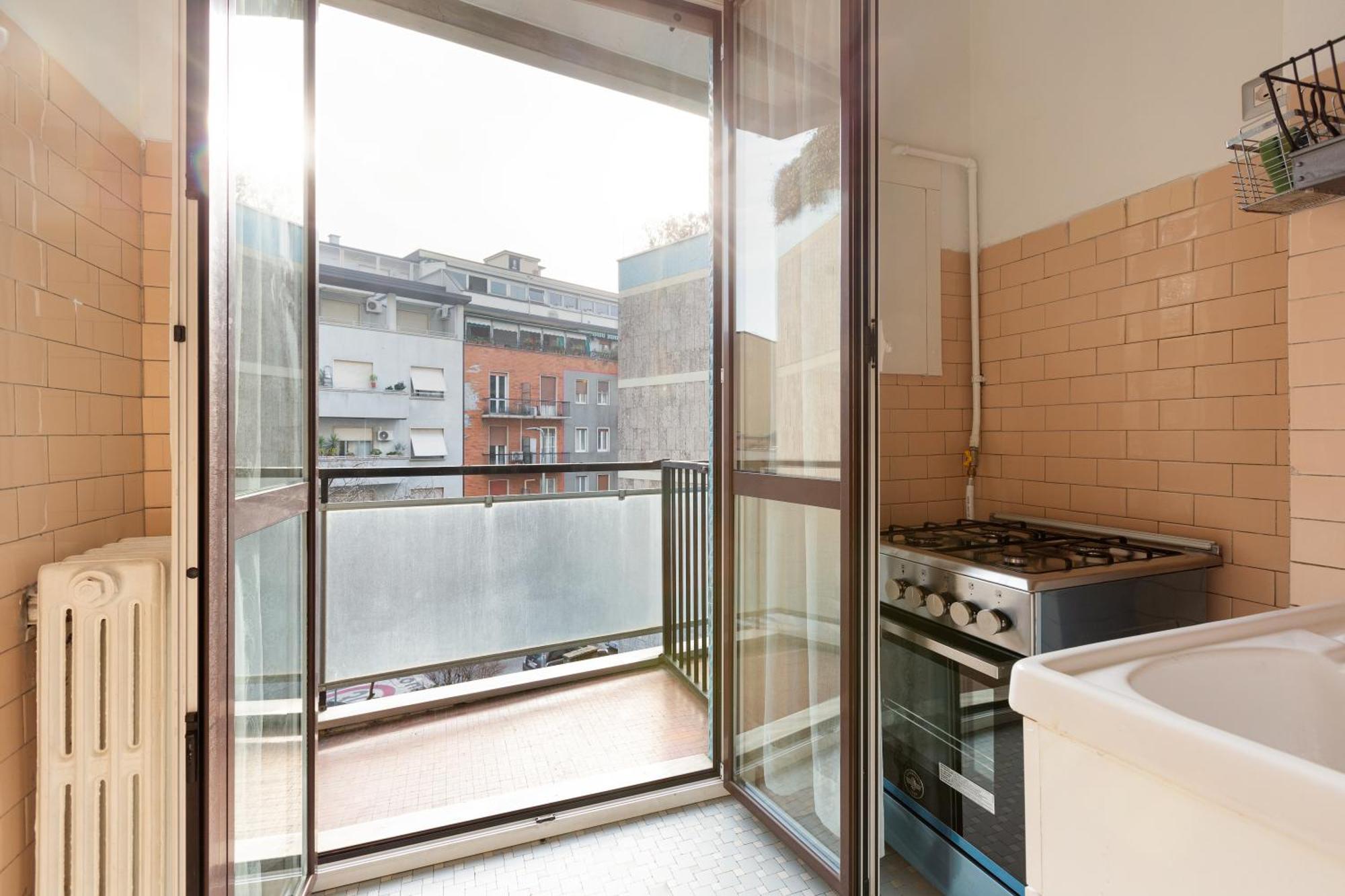 Stazione - Bilocale Con Cucina Separata * Milan